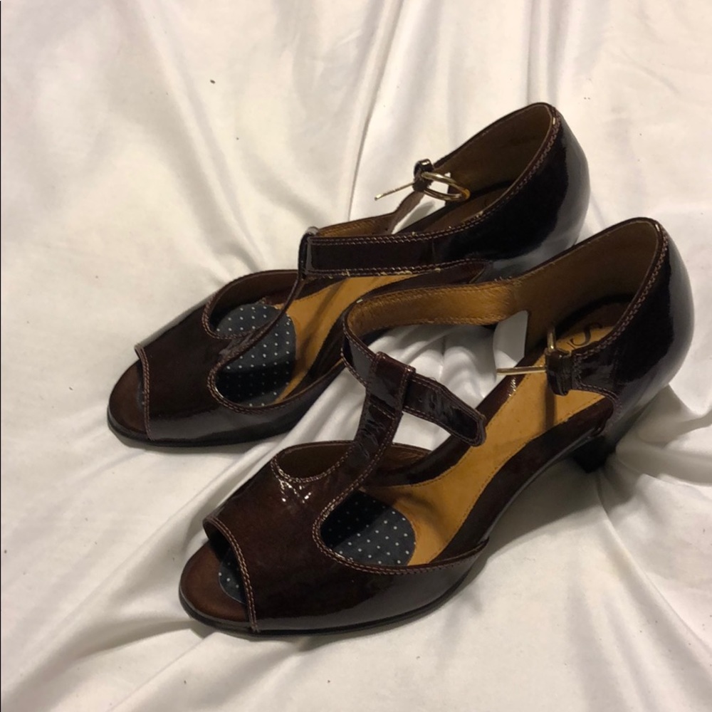 Brown patent leather Söfft wedges